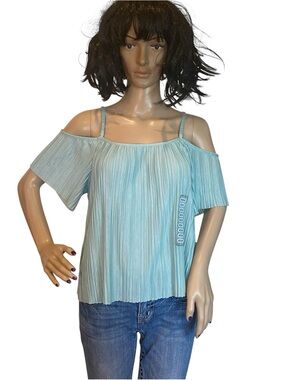 Soul Cake Cold Shoulder Accordion Pleated Short Sleeve Top Mint Green Medium NWT